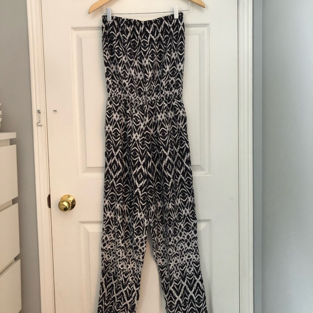 Strapless pattern jumpsuit